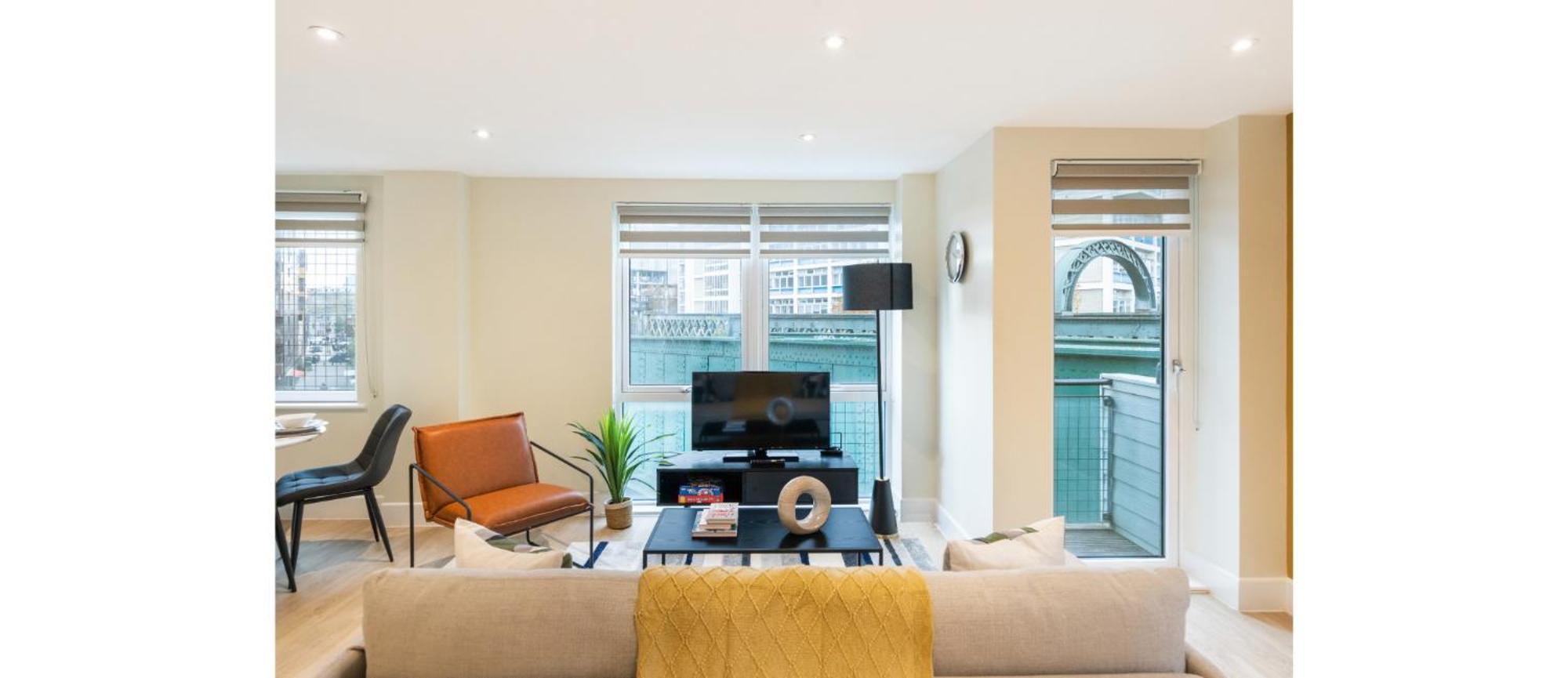 Your Home: 1br Flat With Modern Amenities